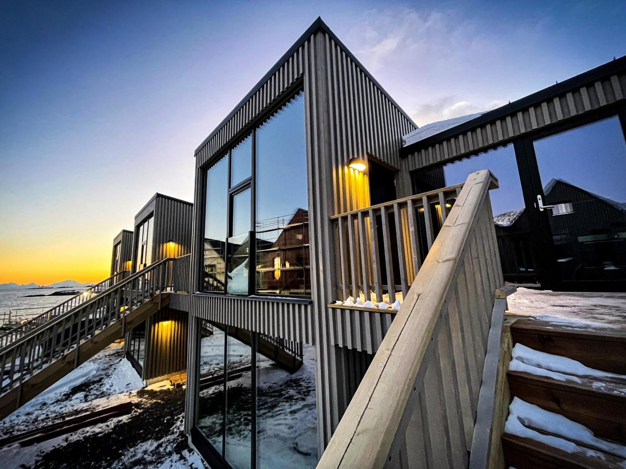 Henningsvaer Lofoten New Apartment エクステリア 写真