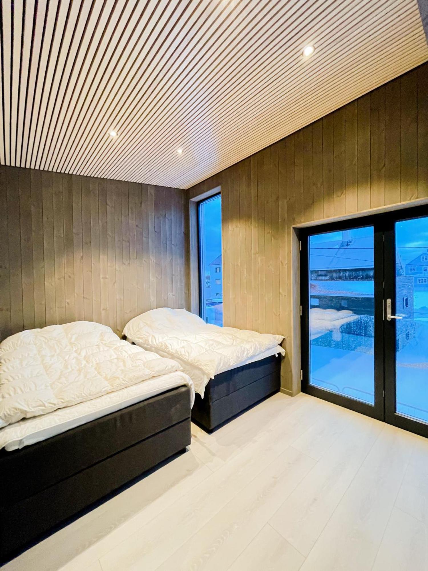 Henningsvaer Lofoten New Apartment エクステリア 写真