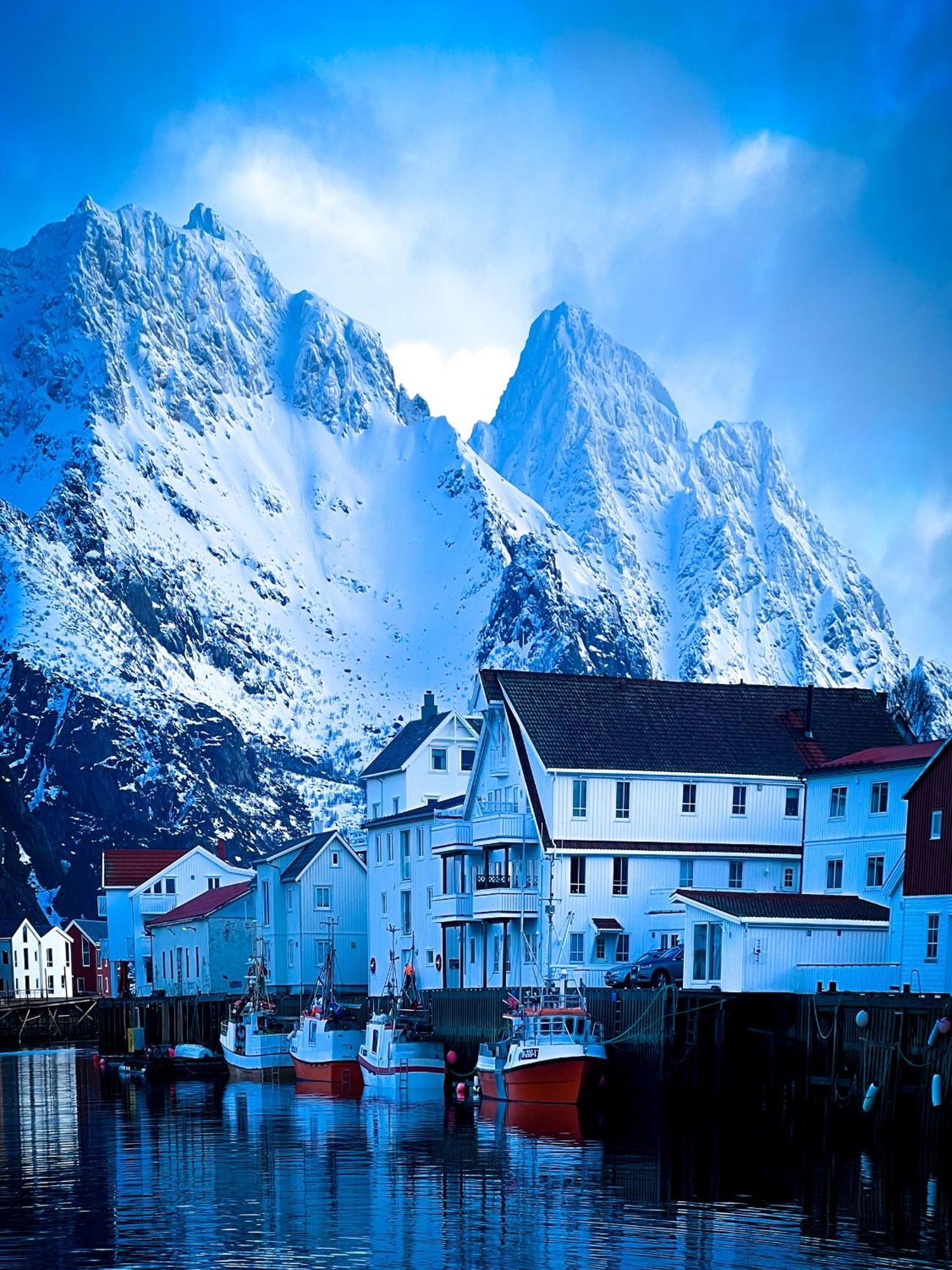 Henningsvaer Lofoten New Apartment エクステリア 写真